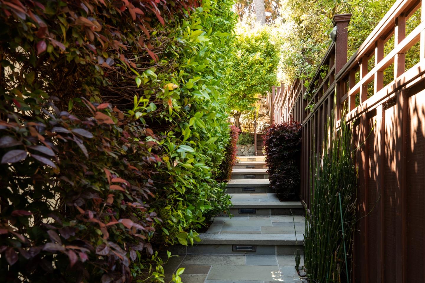 Detail Gallery Image 5 of 29 For 7 Phillip Ln, San Carlos,  CA 94070 - 3 Beds | 2 Baths