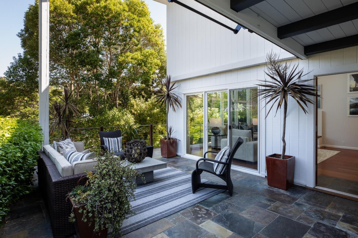 Detail Gallery Image 7 of 29 For 7 Phillip Ln, San Carlos,  CA 94070 - 3 Beds | 2 Baths