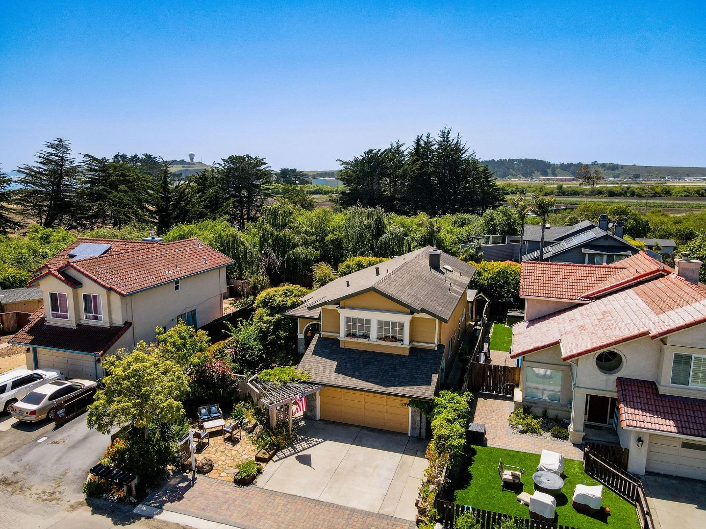 Detail Gallery Image 59 of 65 For 123 Presidio Ave, El Granada,  CA 94018 - 4 Beds | 3 Baths
