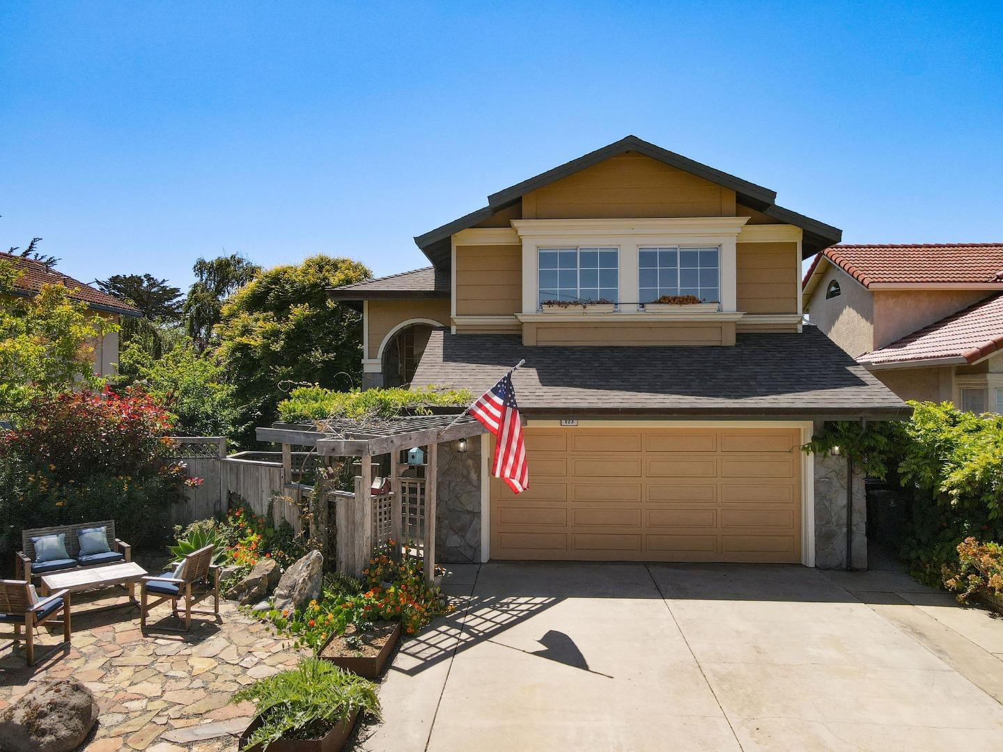 Detail Gallery Image 64 of 65 For 123 Presidio Ave, El Granada,  CA 94018 - 4 Beds | 3 Baths