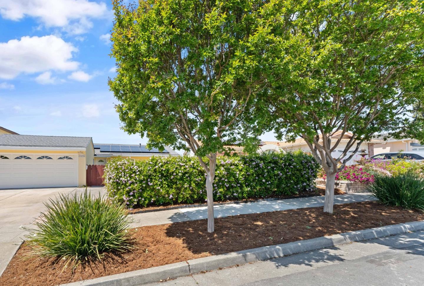 Detail Gallery Image 2 of 29 For 3173 Hostetter Rd, San Jose,  CA 95132 - 3 Beds | 2 Baths