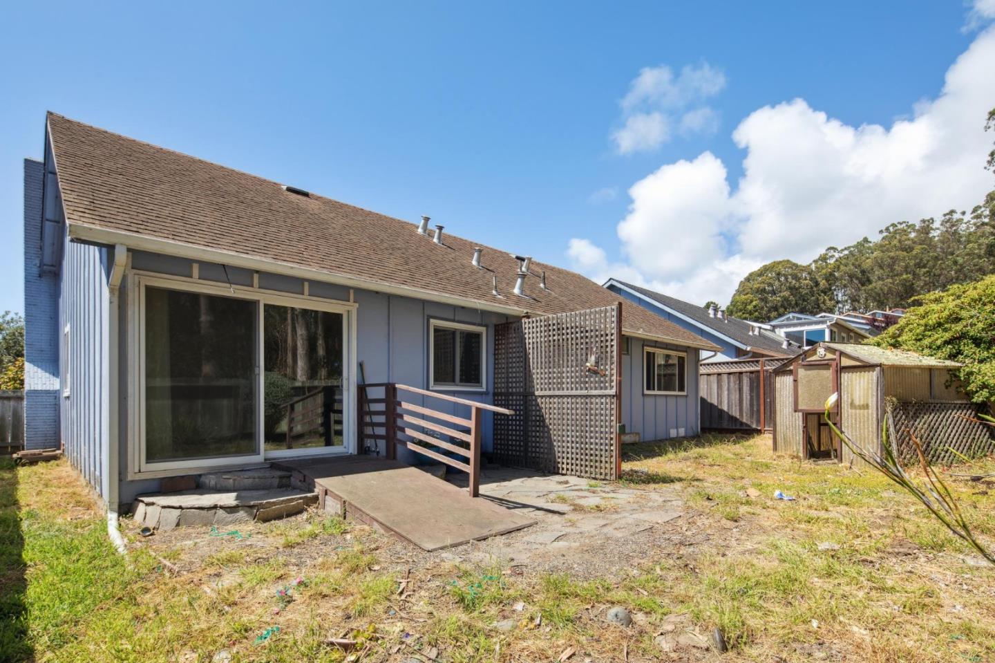 Detail Gallery Image 25 of 29 For 230 Coral Reef Ave, El Granada,  CA 94019 - 3 Beds | 2 Baths