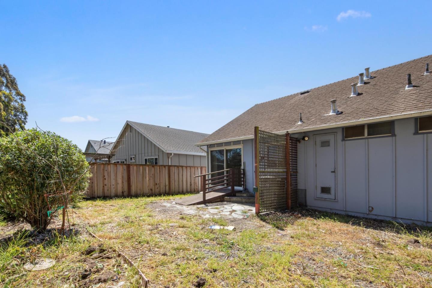 Detail Gallery Image 27 of 29 For 230 Coral Reef Ave, El Granada,  CA 94019 - 3 Beds | 2 Baths