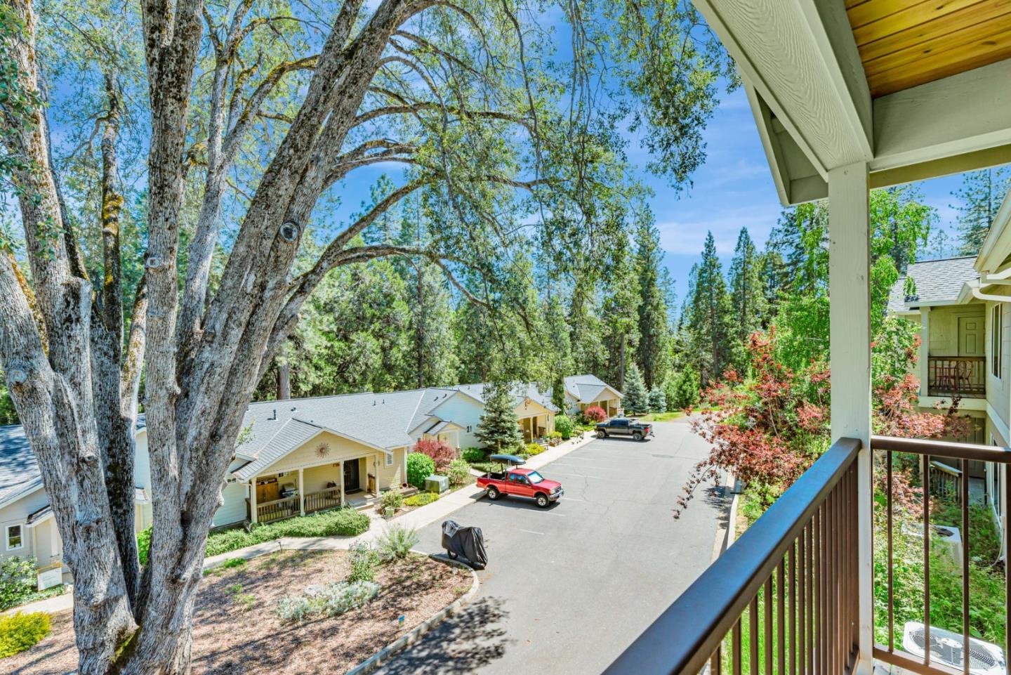 Detail Gallery Image 13 of 62 For 115 Fairway Village Ct, Murphys,  CA 95247 - 3 Beds | 3 Baths