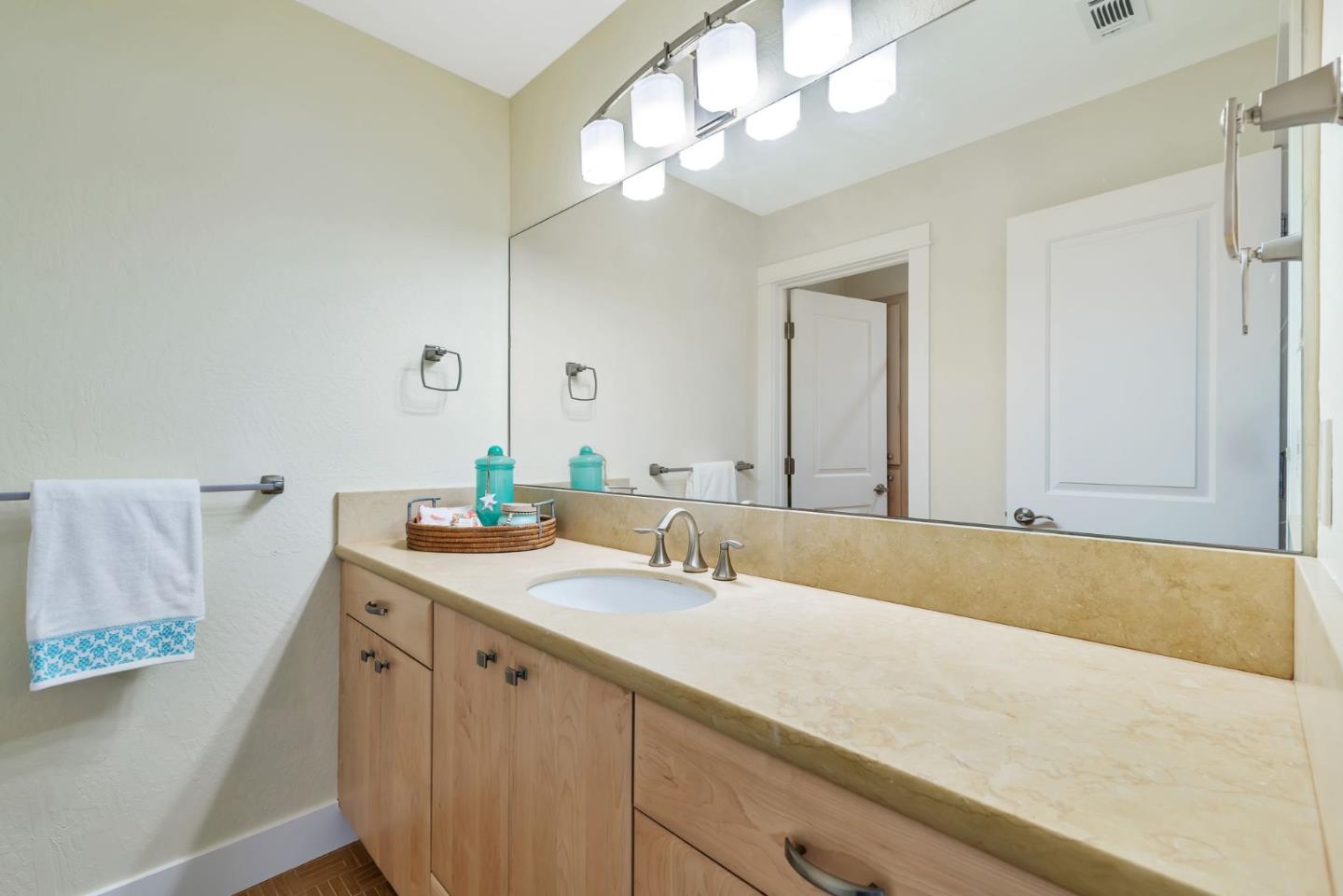 Detail Gallery Image 27 of 62 For 115 Fairway Village Ct, Murphys,  CA 95247 - 3 Beds | 3 Baths