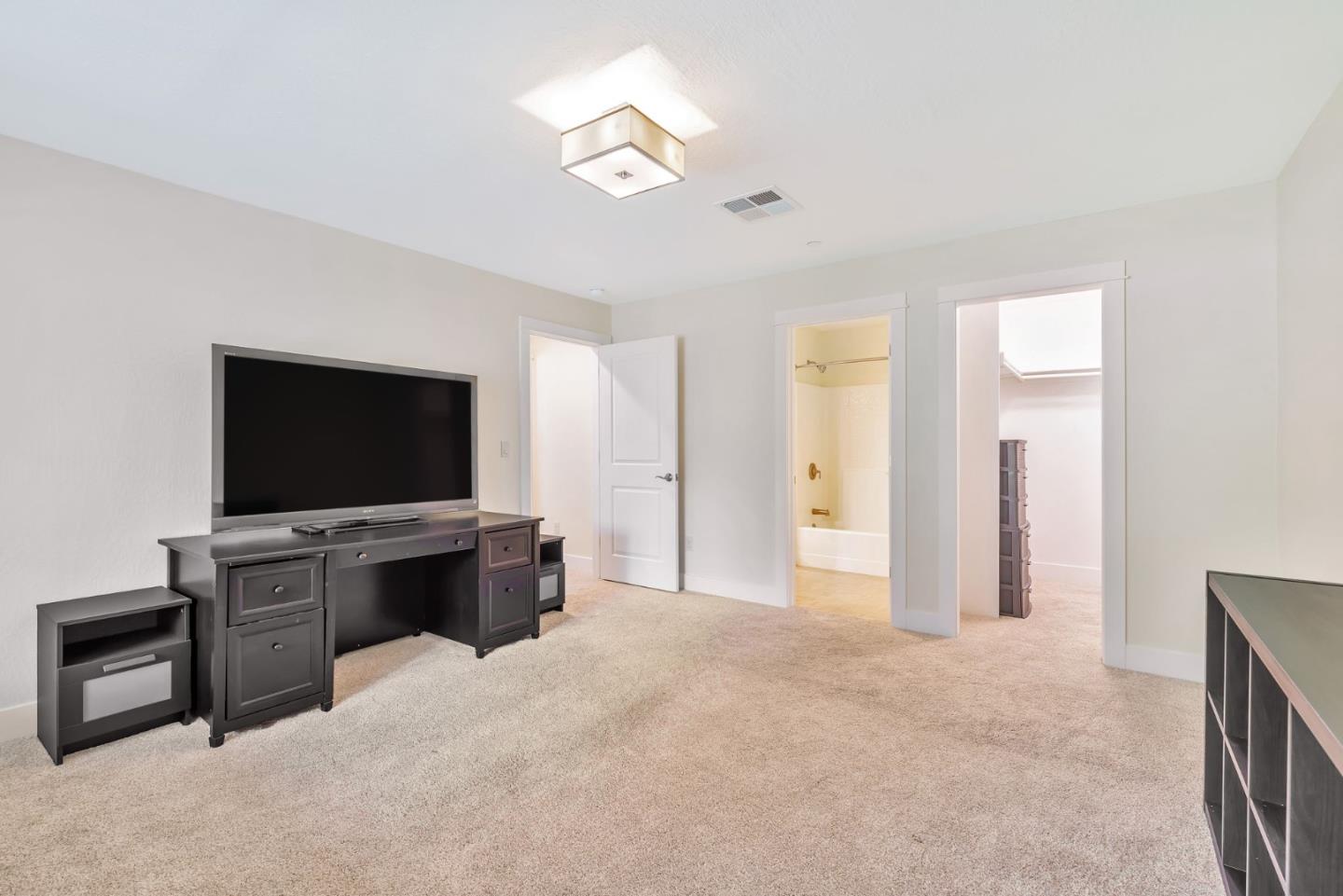 Detail Gallery Image 31 of 62 For 115 Fairway Village Ct, Murphys,  CA 95247 - 3 Beds | 3 Baths