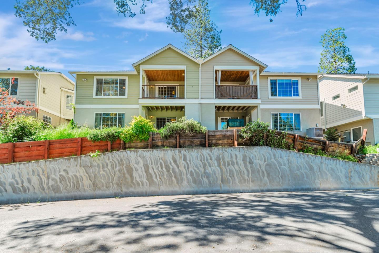 Detail Gallery Image 43 of 62 For 115 Fairway Village Ct, Murphys,  CA 95247 - 3 Beds | 3 Baths