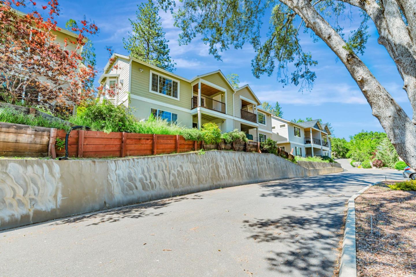 Detail Gallery Image 44 of 62 For 115 Fairway Village Ct, Murphys,  CA 95247 - 3 Beds | 3 Baths
