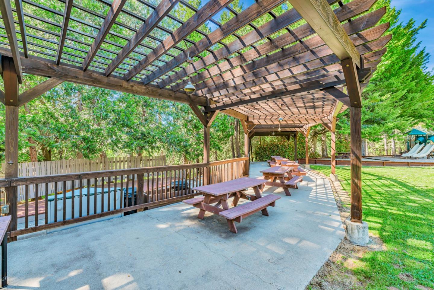 Detail Gallery Image 54 of 62 For 115 Fairway Village Ct, Murphys,  CA 95247 - 3 Beds | 3 Baths