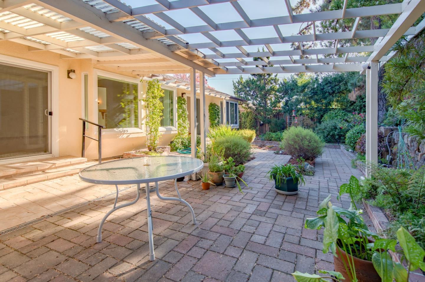Detail Gallery Image 17 of 31 For 908 Glennan Dr, Redwood City,  CA 94061 - 3 Beds | 2/1 Baths
