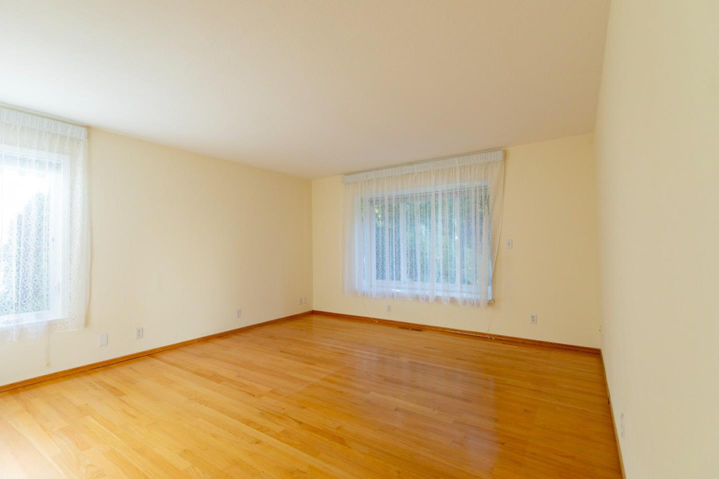 Detail Gallery Image 26 of 31 For 908 Glennan Dr, Redwood City,  CA 94061 - 3 Beds | 2/1 Baths