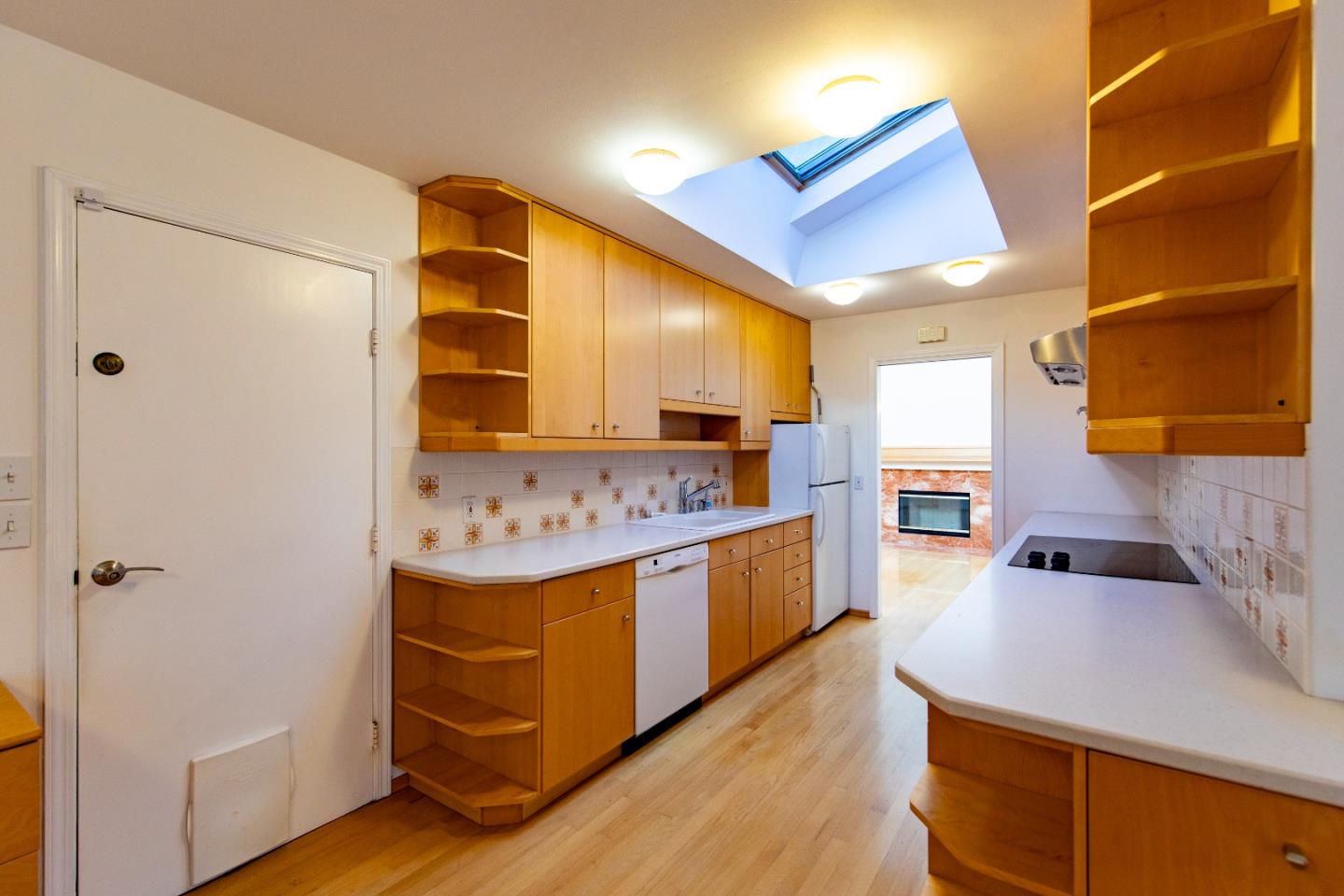 Detail Gallery Image 28 of 31 For 908 Glennan Dr, Redwood City,  CA 94061 - 3 Beds | 2/1 Baths