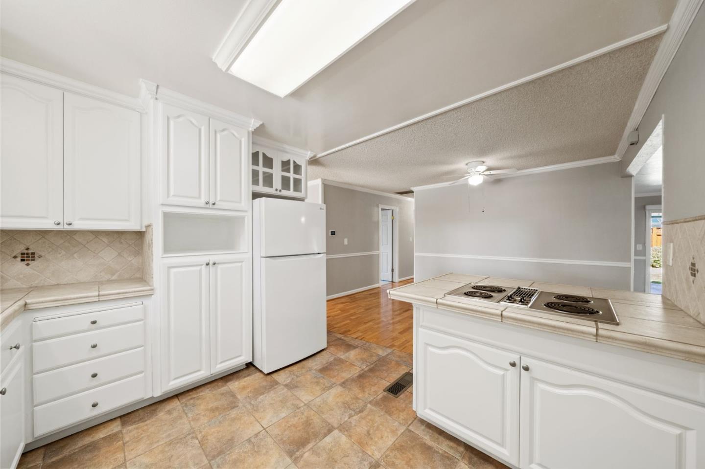 Detail Gallery Image 11 of 29 For 96 Lavonne Dr, Campbell,  CA 95008 - 4 Beds | 2 Baths