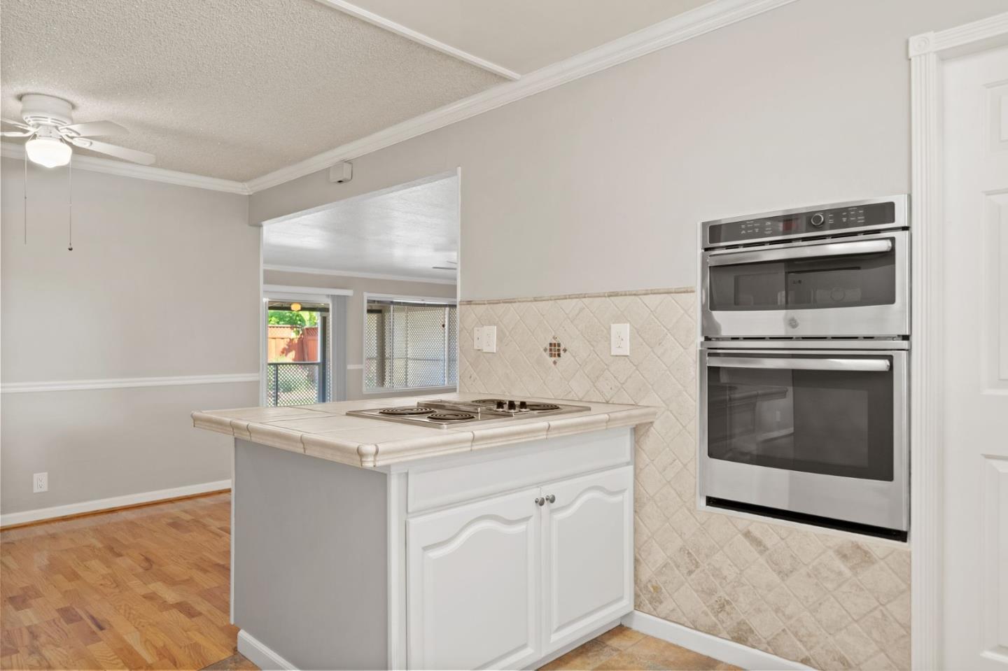 Detail Gallery Image 12 of 29 For 96 Lavonne Dr, Campbell,  CA 95008 - 4 Beds | 2 Baths