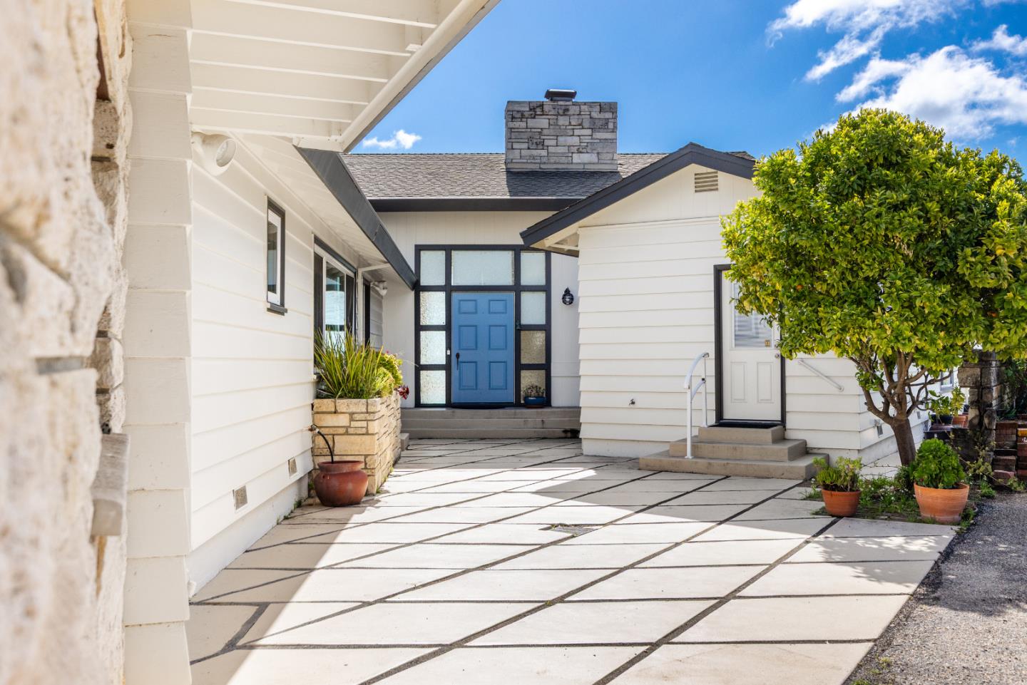 Detail Gallery Image 11 of 25 For 627 High St, Santa Cruz,  CA 95060 - 3 Beds | 3/1 Baths