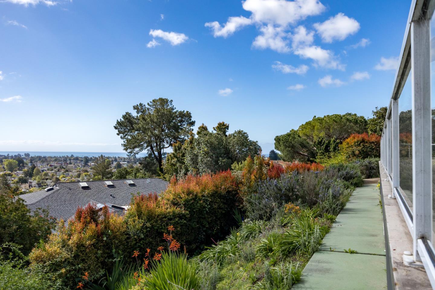 Detail Gallery Image 19 of 25 For 627 High St, Santa Cruz,  CA 95060 - 3 Beds | 3/1 Baths