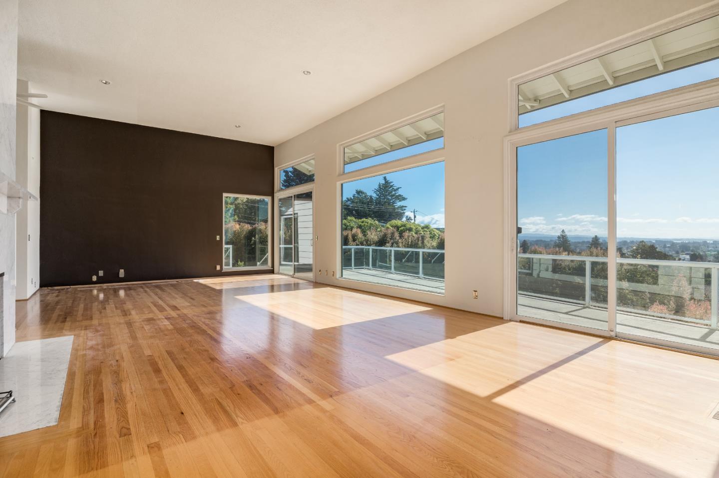 Detail Gallery Image 6 of 25 For 627 High St, Santa Cruz,  CA 95060 - 3 Beds | 3/1 Baths