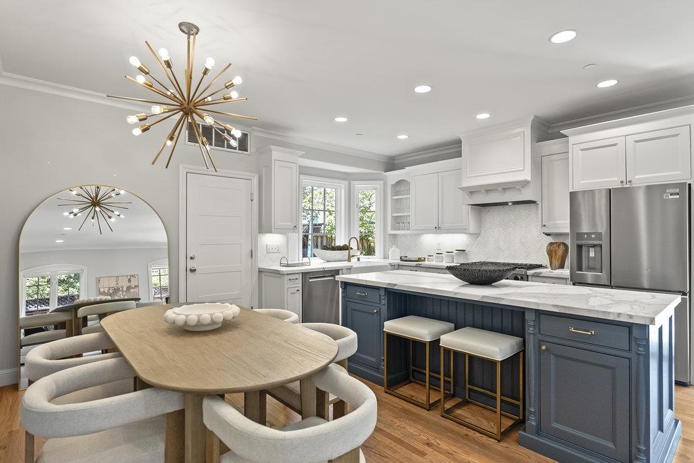 Detail Gallery Image 10 of 55 For 2 Perry Ave, Menlo Park,  CA 94025 - 3 Beds | 2/1 Baths