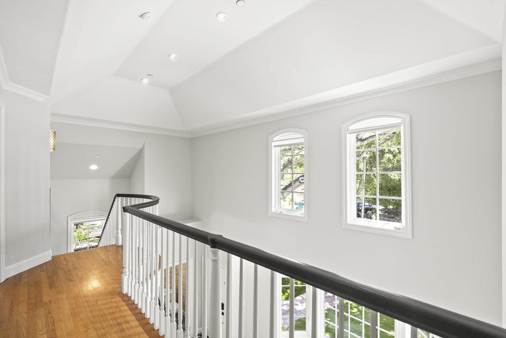 Detail Gallery Image 28 of 55 For 2 Perry Ave, Menlo Park,  CA 94025 - 3 Beds | 2/1 Baths
