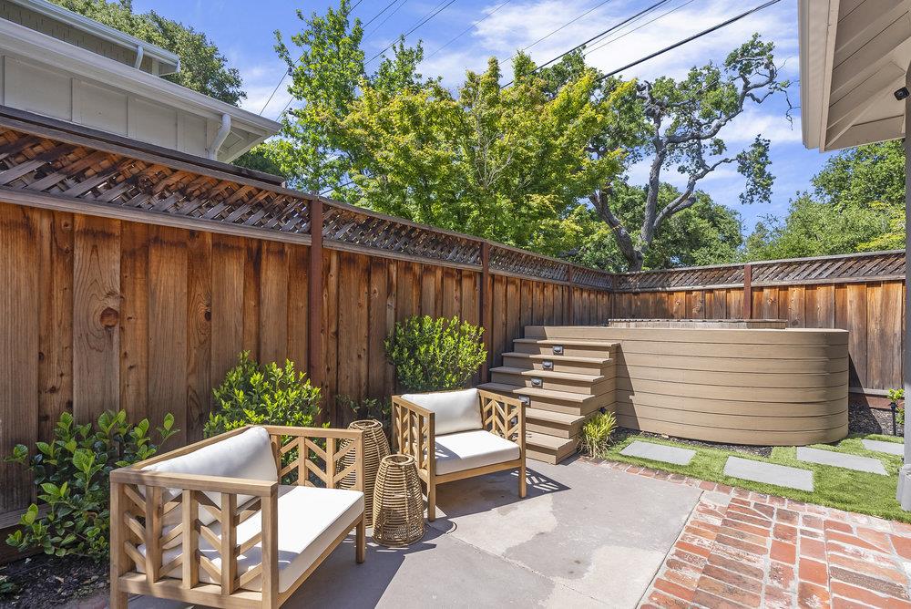 Detail Gallery Image 39 of 55 For 2 Perry Ave, Menlo Park,  CA 94025 - 3 Beds | 2/1 Baths
