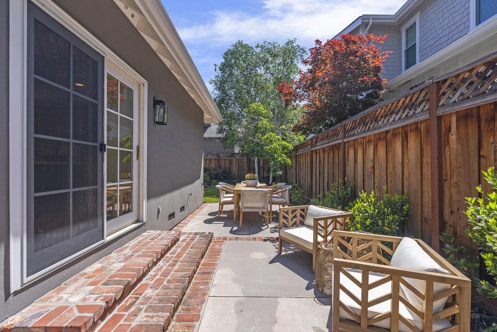 Detail Gallery Image 41 of 55 For 2 Perry Ave, Menlo Park,  CA 94025 - 3 Beds | 2/1 Baths