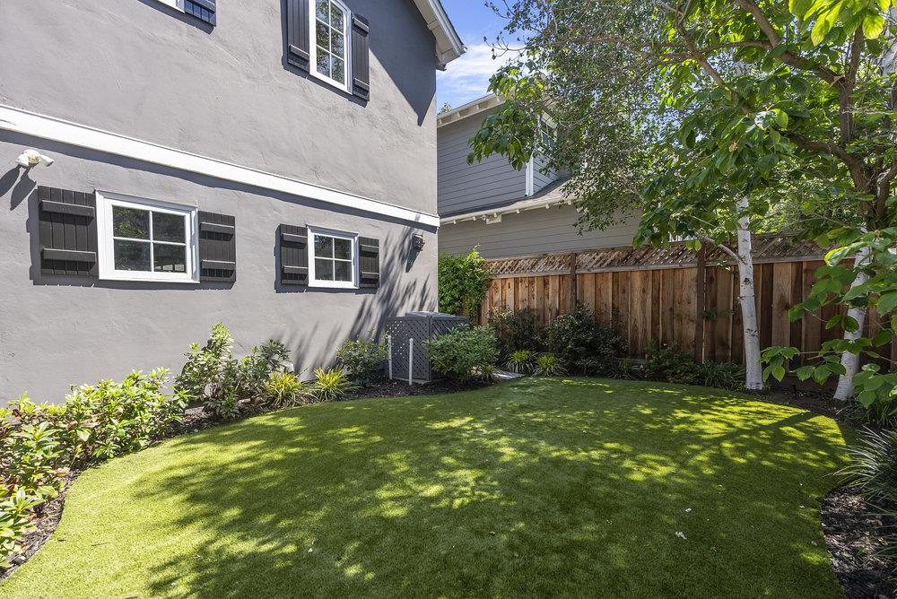 Detail Gallery Image 44 of 55 For 2 Perry Ave, Menlo Park,  CA 94025 - 3 Beds | 2/1 Baths