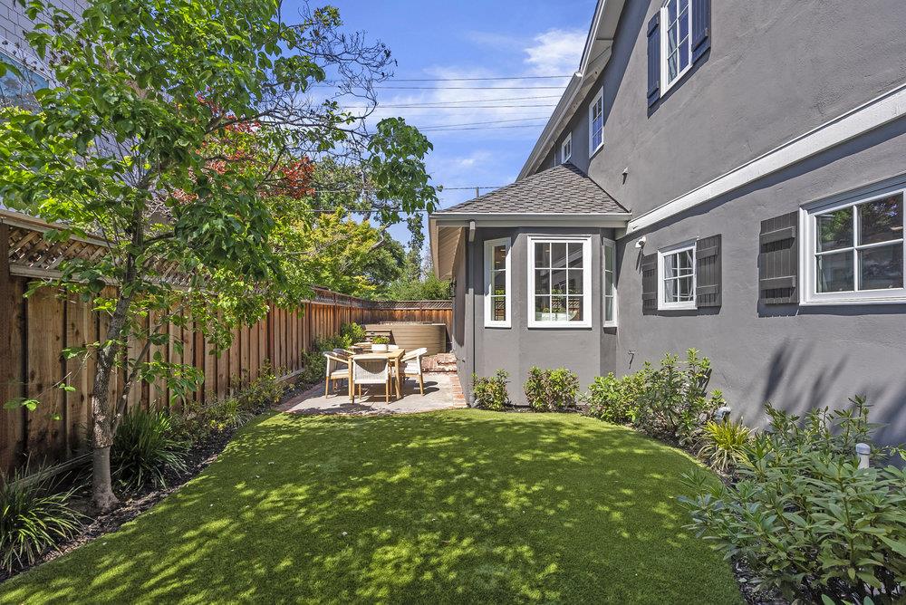 Detail Gallery Image 46 of 55 For 2 Perry Ave, Menlo Park,  CA 94025 - 3 Beds | 2/1 Baths