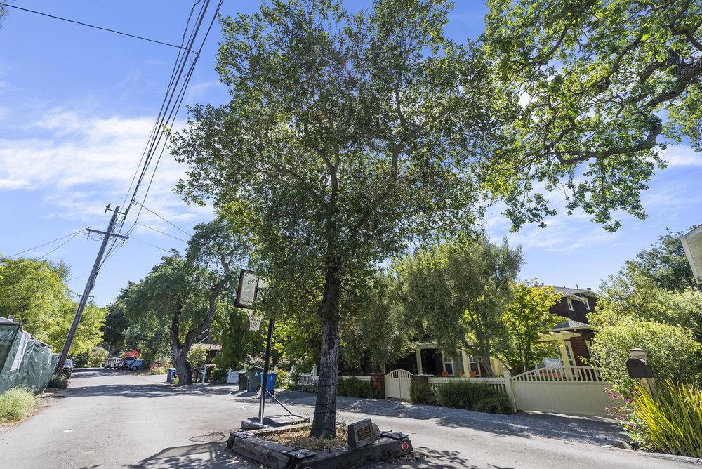 Detail Gallery Image 50 of 55 For 2 Perry Ave, Menlo Park,  CA 94025 - 3 Beds | 2/1 Baths