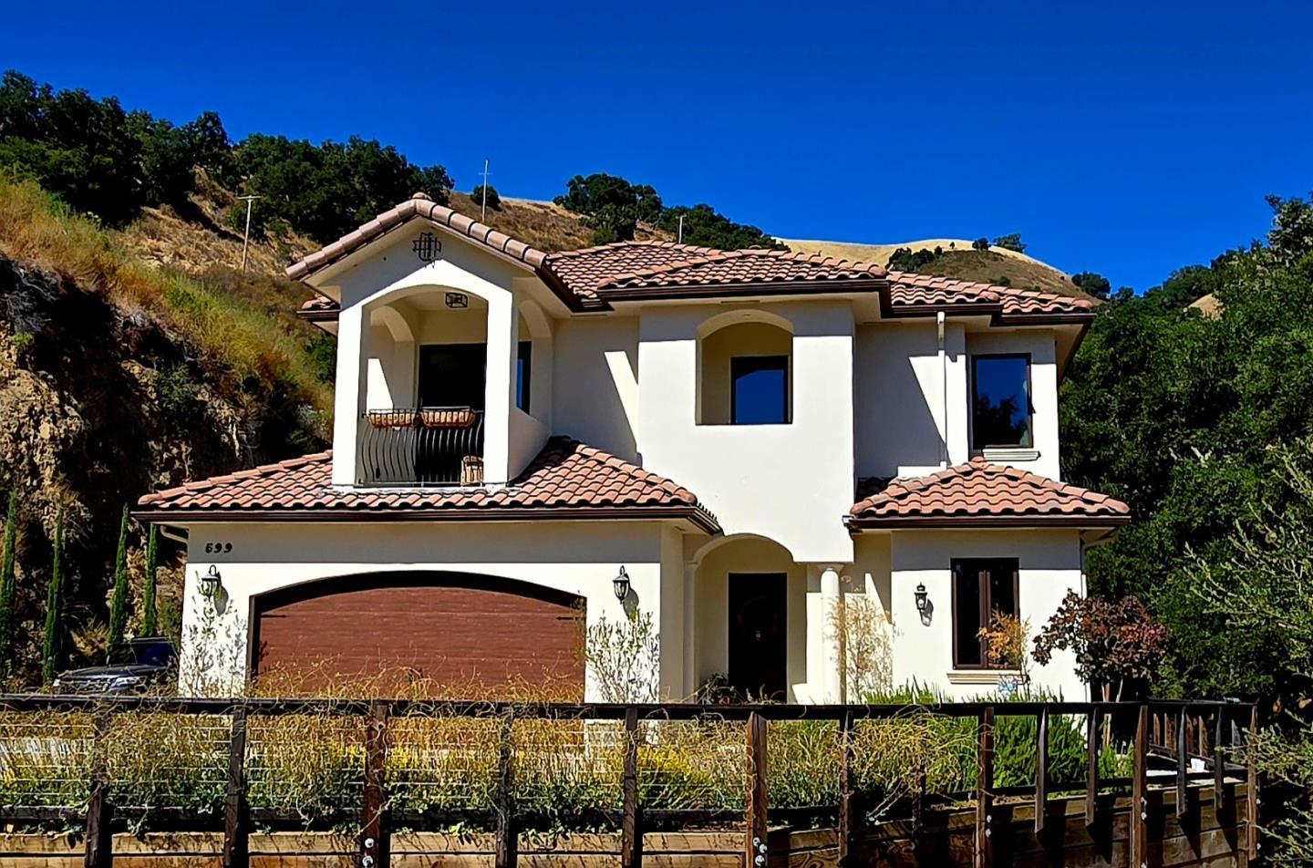 Detail Gallery Image 1 of 40 For 599 Country Club Heights Dr, Carmel Valley,  CA 93924 - 4 Beds | 3/1 Baths