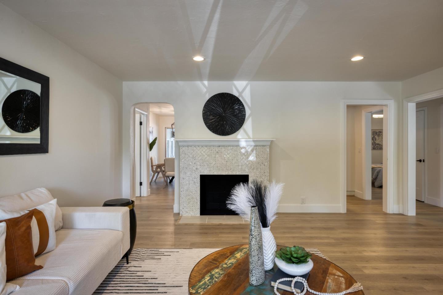 Detail Gallery Image 10 of 36 For 15591 Loma Vista Ave, Los Gatos,  CA 95032 - 5 Beds | 2 Baths