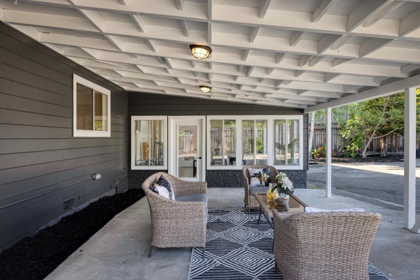 Detail Gallery Image 26 of 36 For 15591 Loma Vista Ave, Los Gatos,  CA 95032 - 5 Beds | 2 Baths