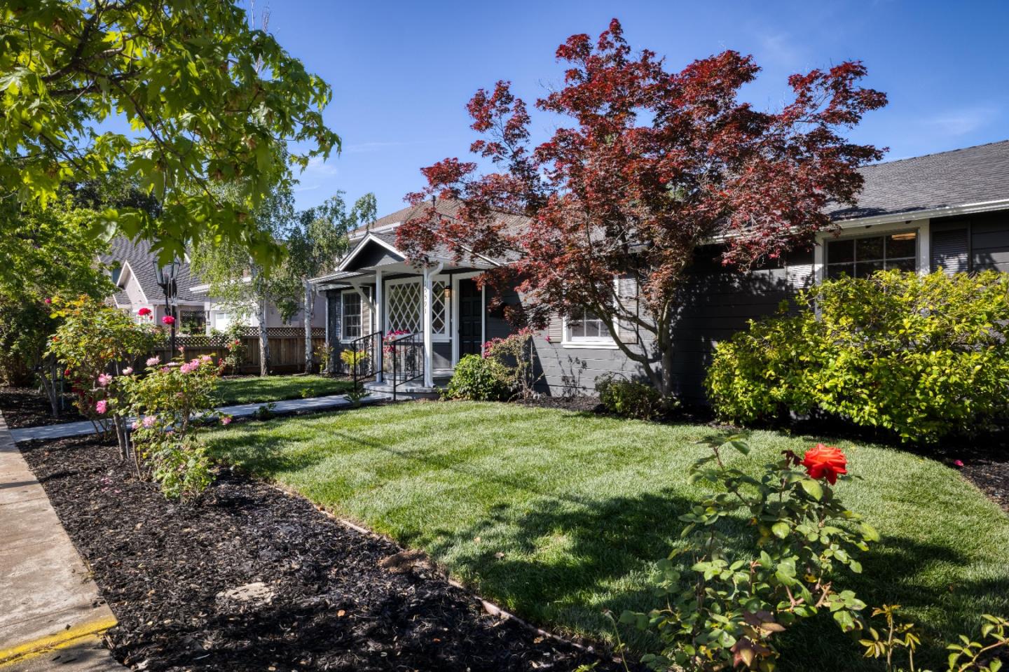 Detail Gallery Image 3 of 36 For 15591 Loma Vista Ave, Los Gatos,  CA 95032 - 5 Beds | 2 Baths