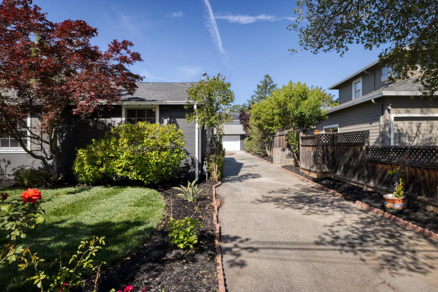 Detail Gallery Image 4 of 36 For 15591 Loma Vista Ave, Los Gatos,  CA 95032 - 5 Beds | 2 Baths