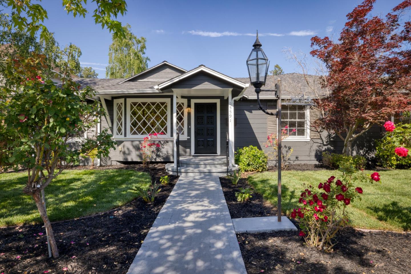Detail Gallery Image 5 of 36 For 15591 Loma Vista Ave, Los Gatos,  CA 95032 - 5 Beds | 2 Baths