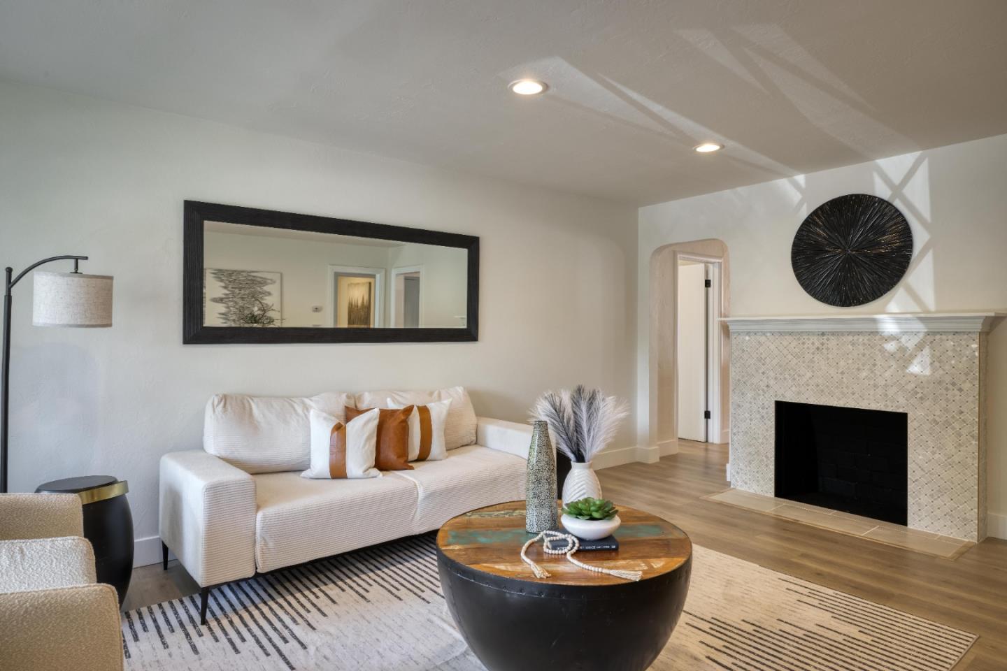 Detail Gallery Image 7 of 36 For 15591 Loma Vista Ave, Los Gatos,  CA 95032 - 5 Beds | 2 Baths