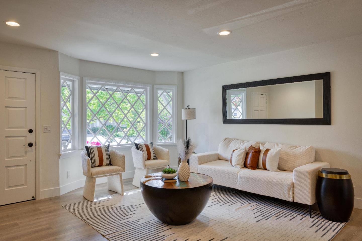 Detail Gallery Image 8 of 36 For 15591 Loma Vista Ave, Los Gatos,  CA 95032 - 5 Beds | 2 Baths