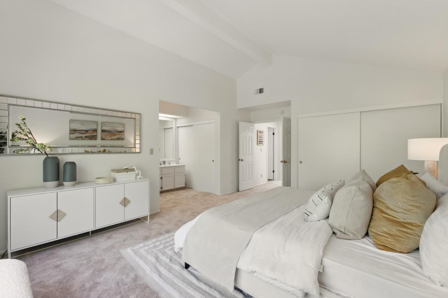 Detail Gallery Image 18 of 46 For 821 Whitehall Ln, Redwood City,  CA 94061 - 3 Beds | 2/1 Baths