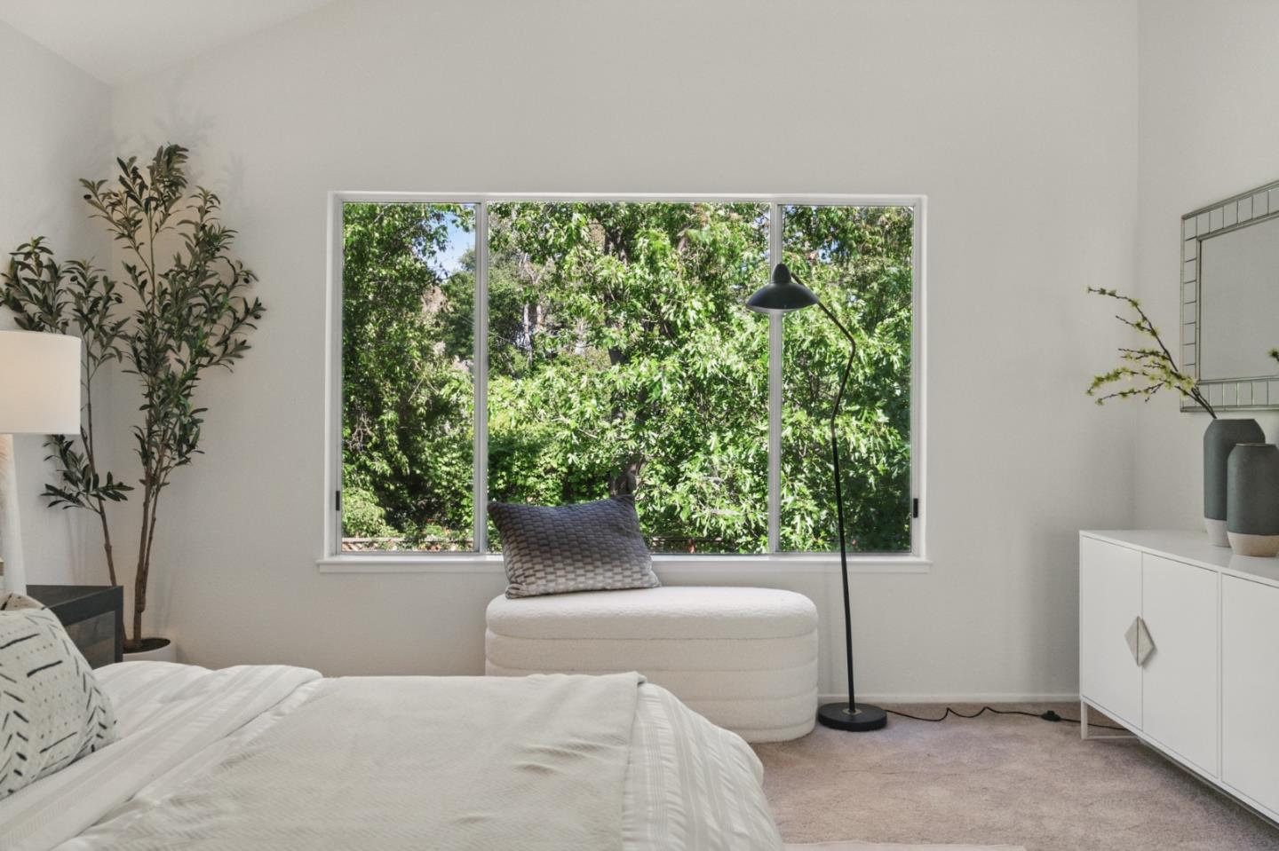 Detail Gallery Image 19 of 46 For 821 Whitehall Ln, Redwood City,  CA 94061 - 3 Beds | 2/1 Baths