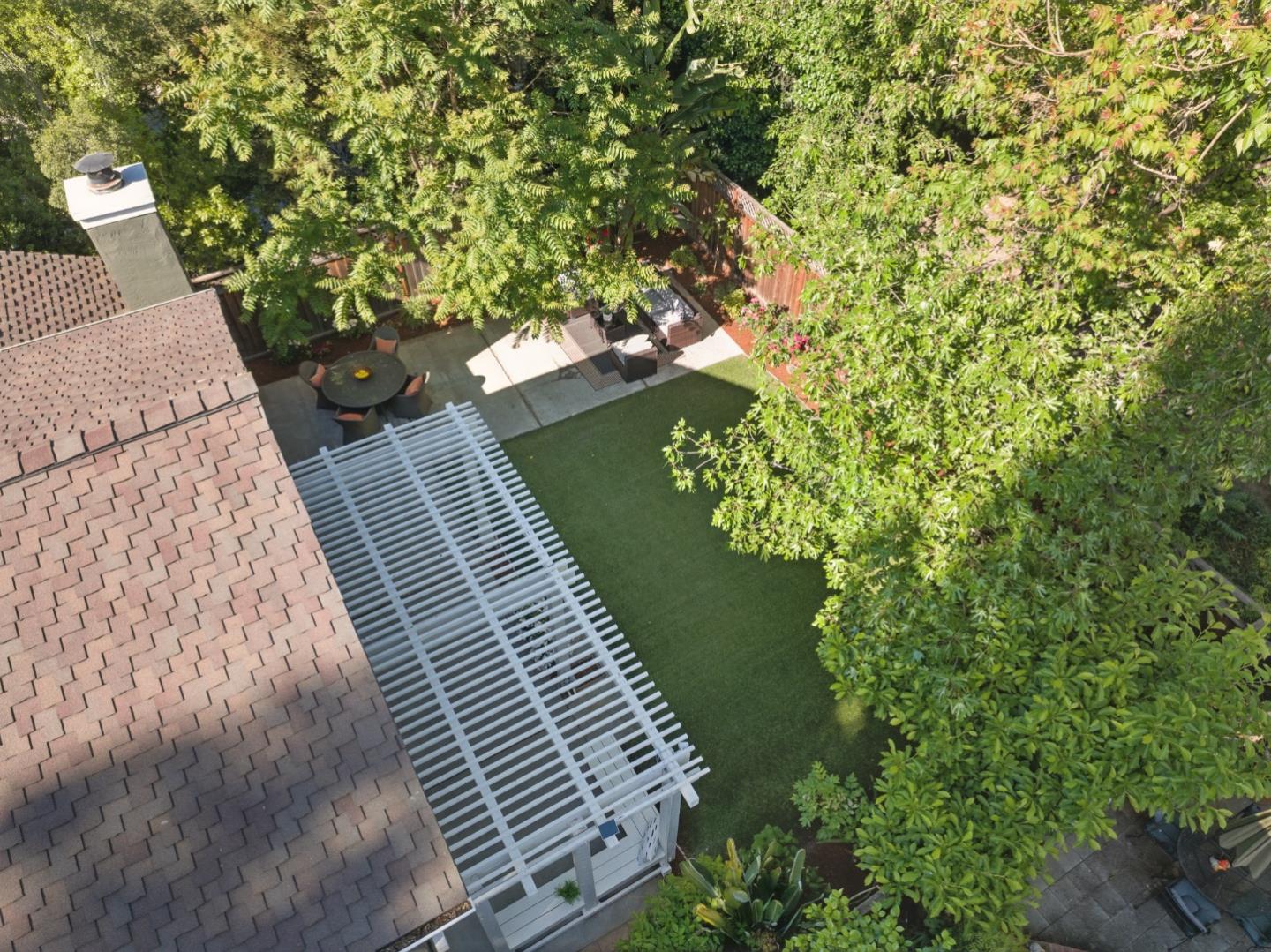 Detail Gallery Image 34 of 46 For 821 Whitehall Ln, Redwood City,  CA 94061 - 3 Beds | 2/1 Baths