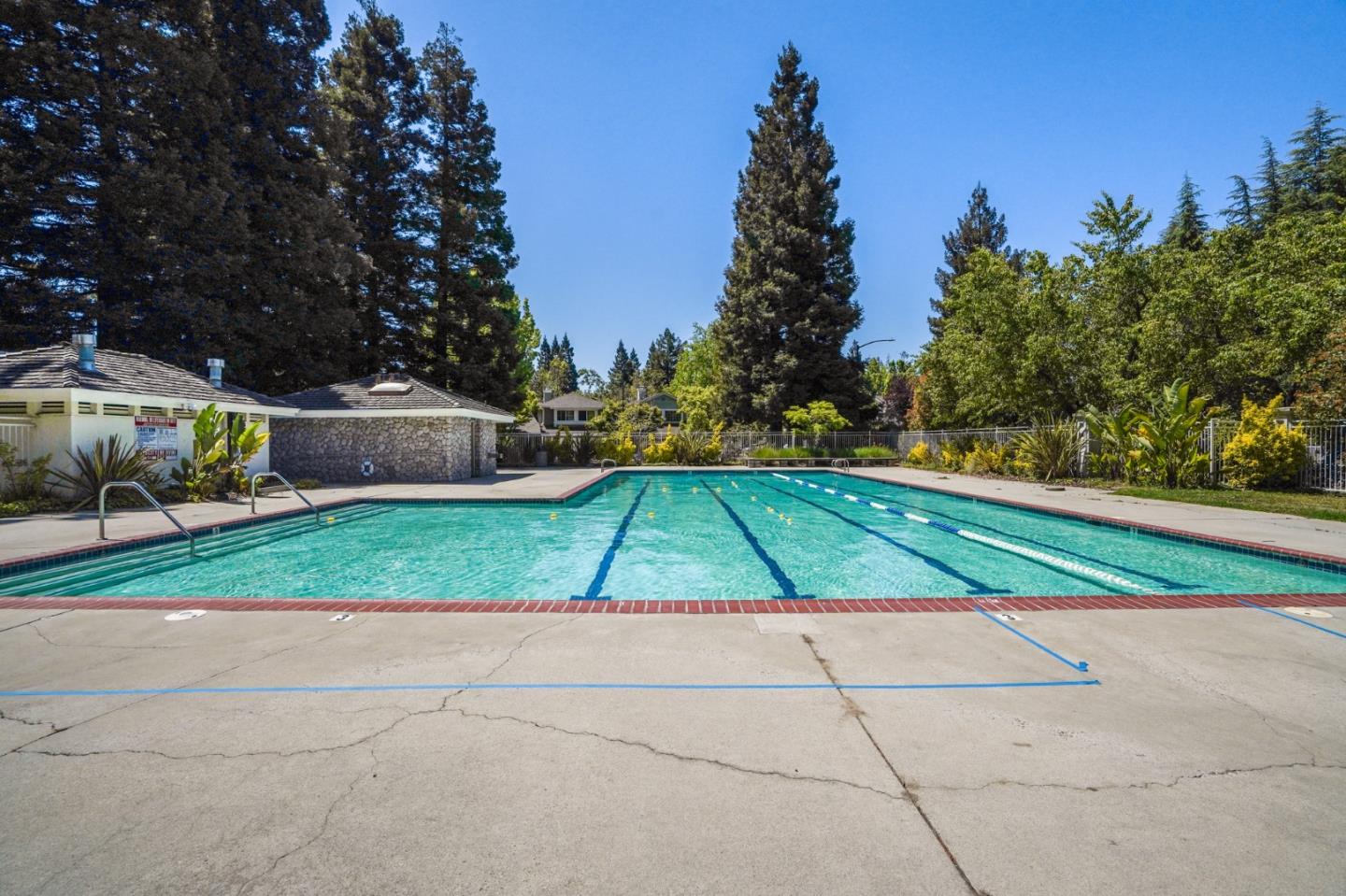 Detail Gallery Image 43 of 46 For 821 Whitehall Ln, Redwood City,  CA 94061 - 3 Beds | 2/1 Baths