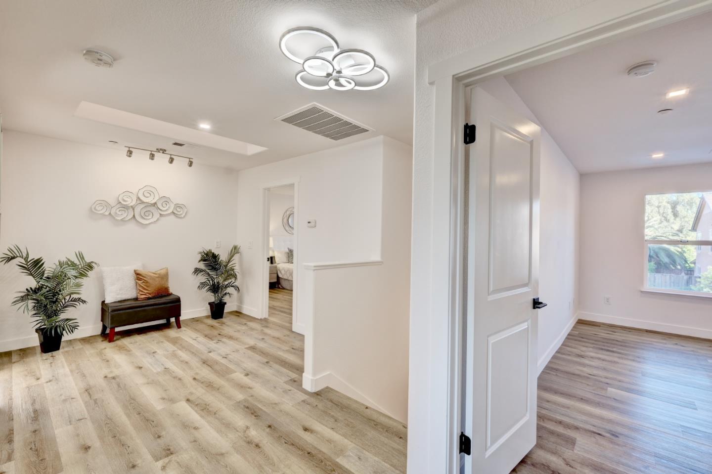 Detail Gallery Image 13 of 26 For 875 Roberts Pl, San Jose,  CA 95122 - 4 Beds | 3 Baths