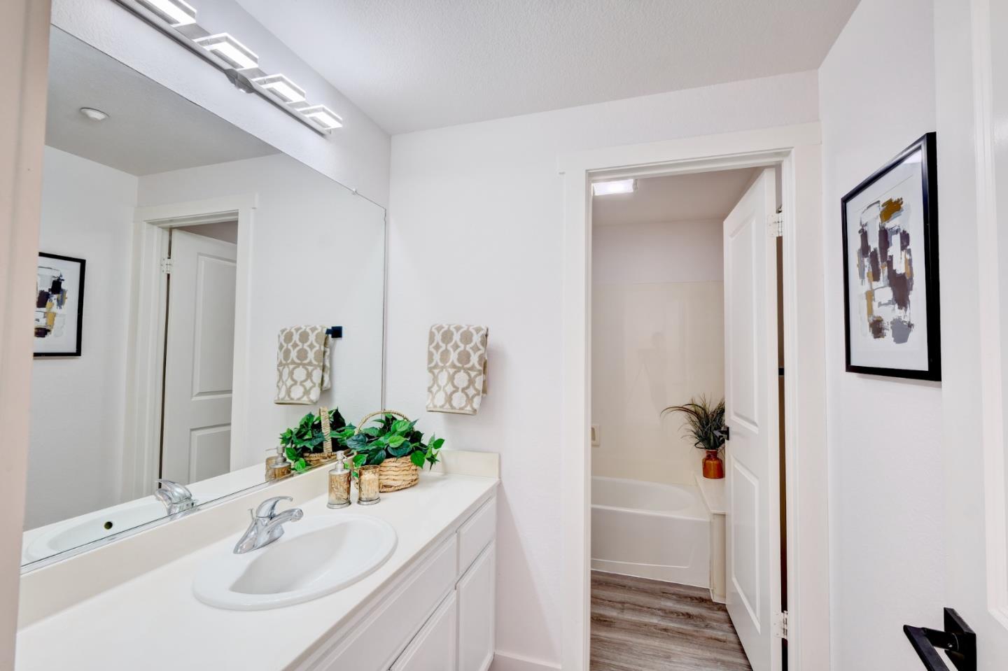 Detail Gallery Image 6 of 26 For 875 Roberts Pl, San Jose,  CA 95122 - 4 Beds | 3 Baths