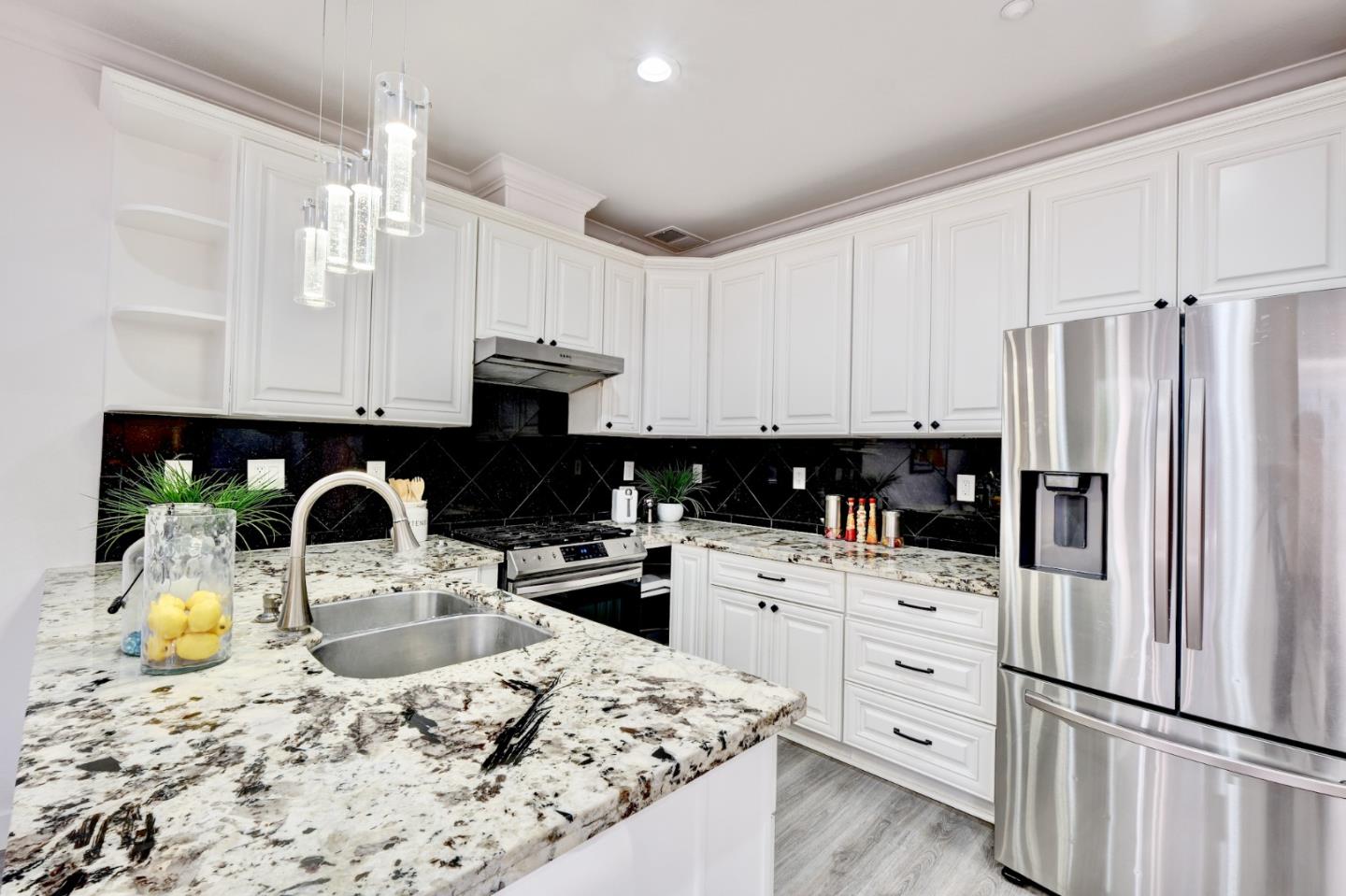 Detail Gallery Image 7 of 26 For 875 Roberts Pl, San Jose,  CA 95122 - 4 Beds | 3 Baths