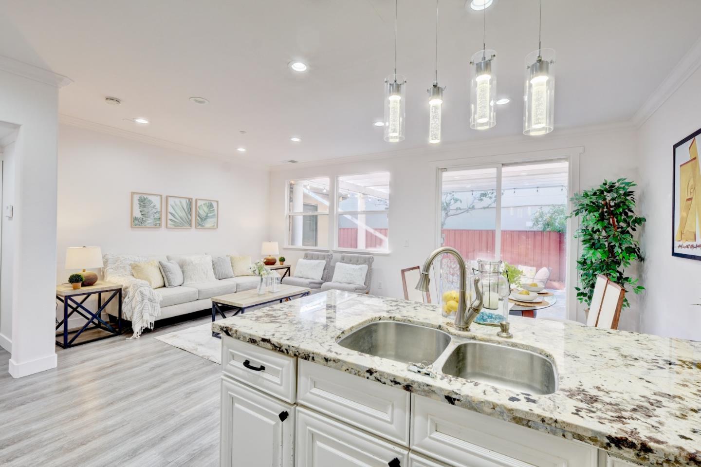Detail Gallery Image 8 of 26 For 875 Roberts Pl, San Jose,  CA 95122 - 4 Beds | 3 Baths