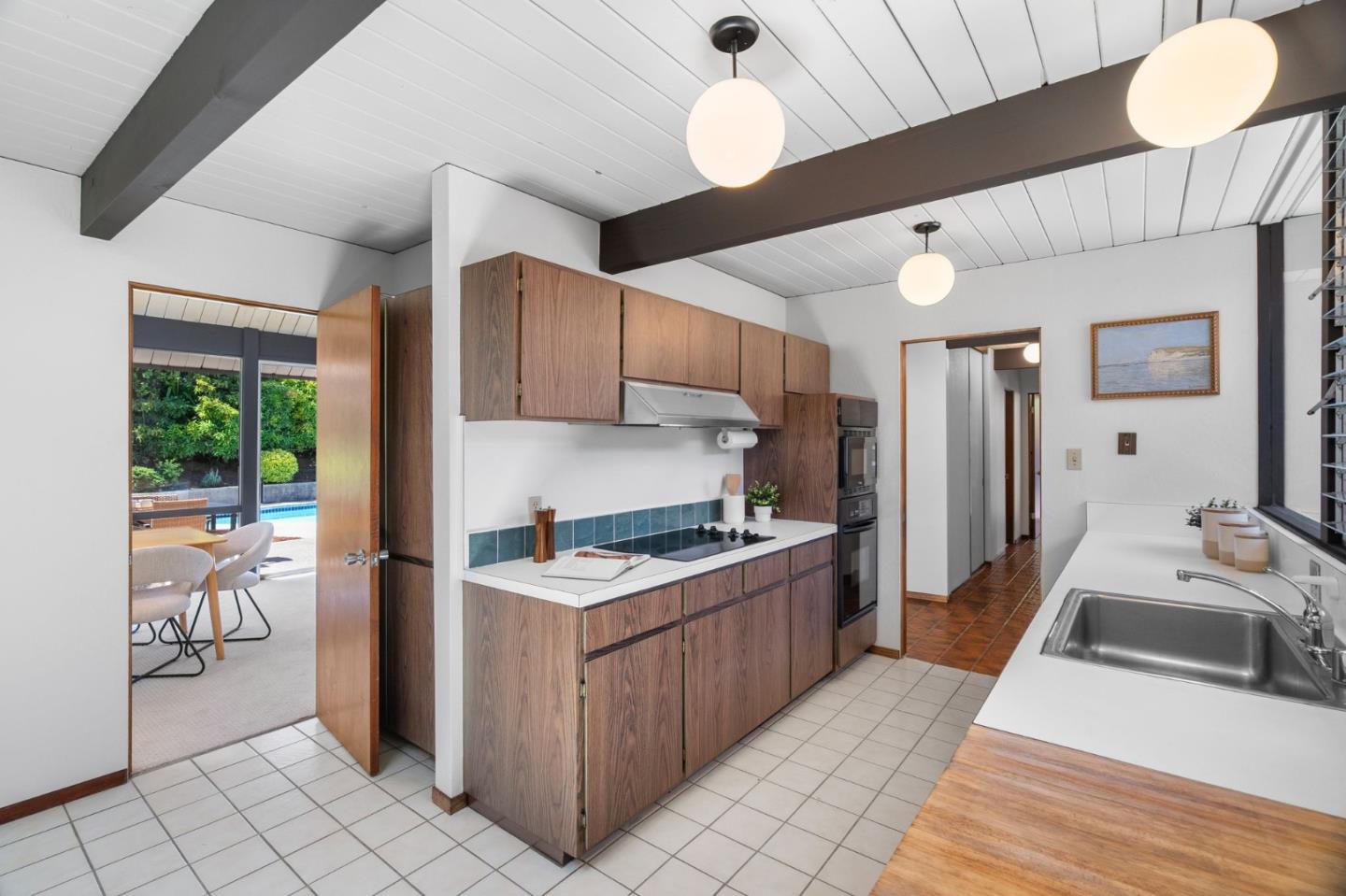 Detail Gallery Image 10 of 42 For 802 Allison Way, Sunnyvale,  CA 94087 - 4 Beds | 2 Baths