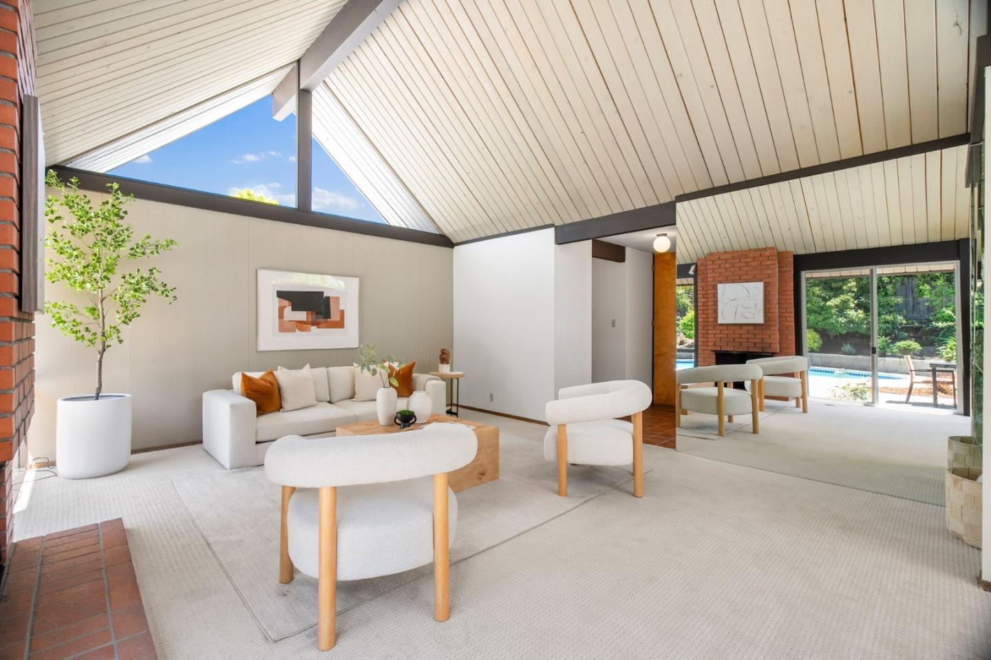 Detail Gallery Image 13 of 42 For 802 Allison Way, Sunnyvale,  CA 94087 - 4 Beds | 2 Baths
