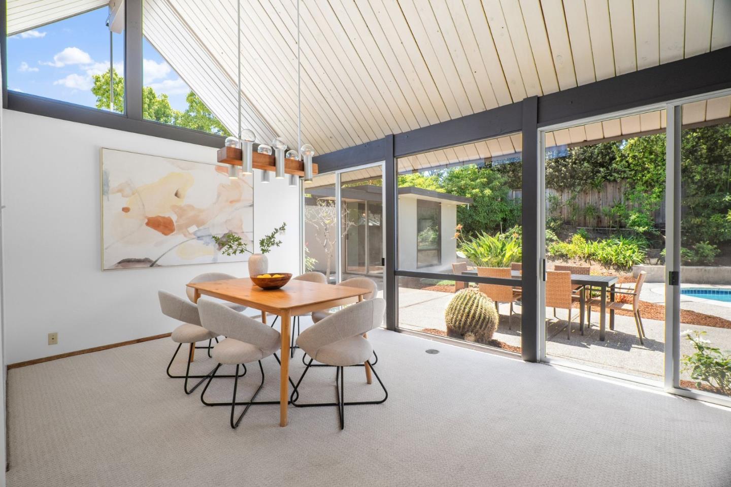 Detail Gallery Image 14 of 42 For 802 Allison Way, Sunnyvale,  CA 94087 - 4 Beds | 2 Baths
