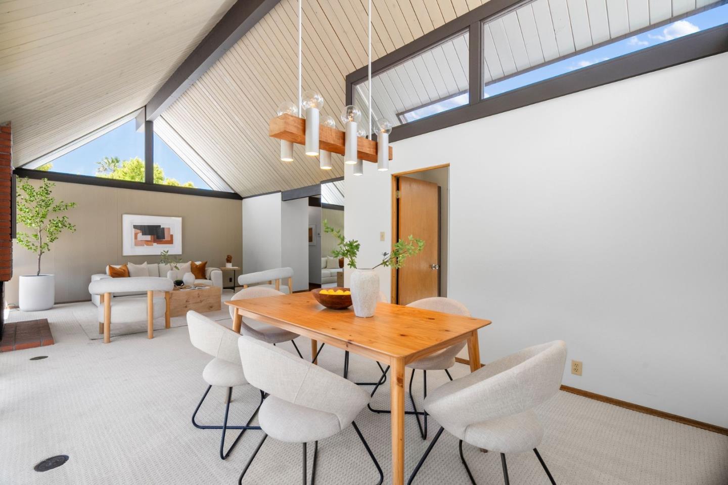 Detail Gallery Image 15 of 42 For 802 Allison Way, Sunnyvale,  CA 94087 - 4 Beds | 2 Baths