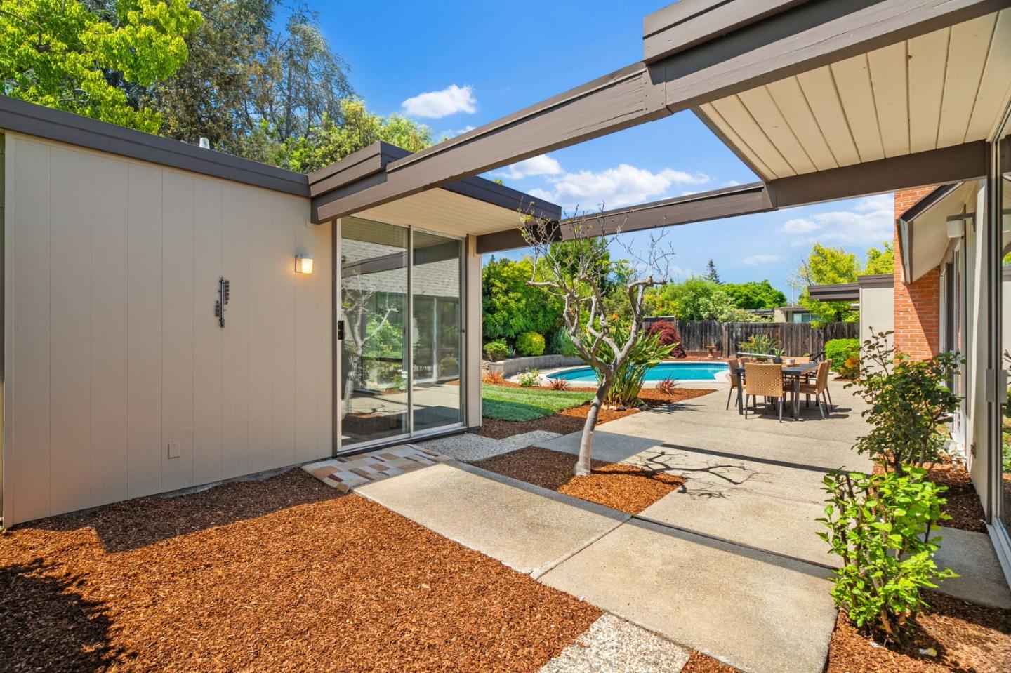 Detail Gallery Image 34 of 42 For 802 Allison Way, Sunnyvale,  CA 94087 - 4 Beds | 2 Baths
