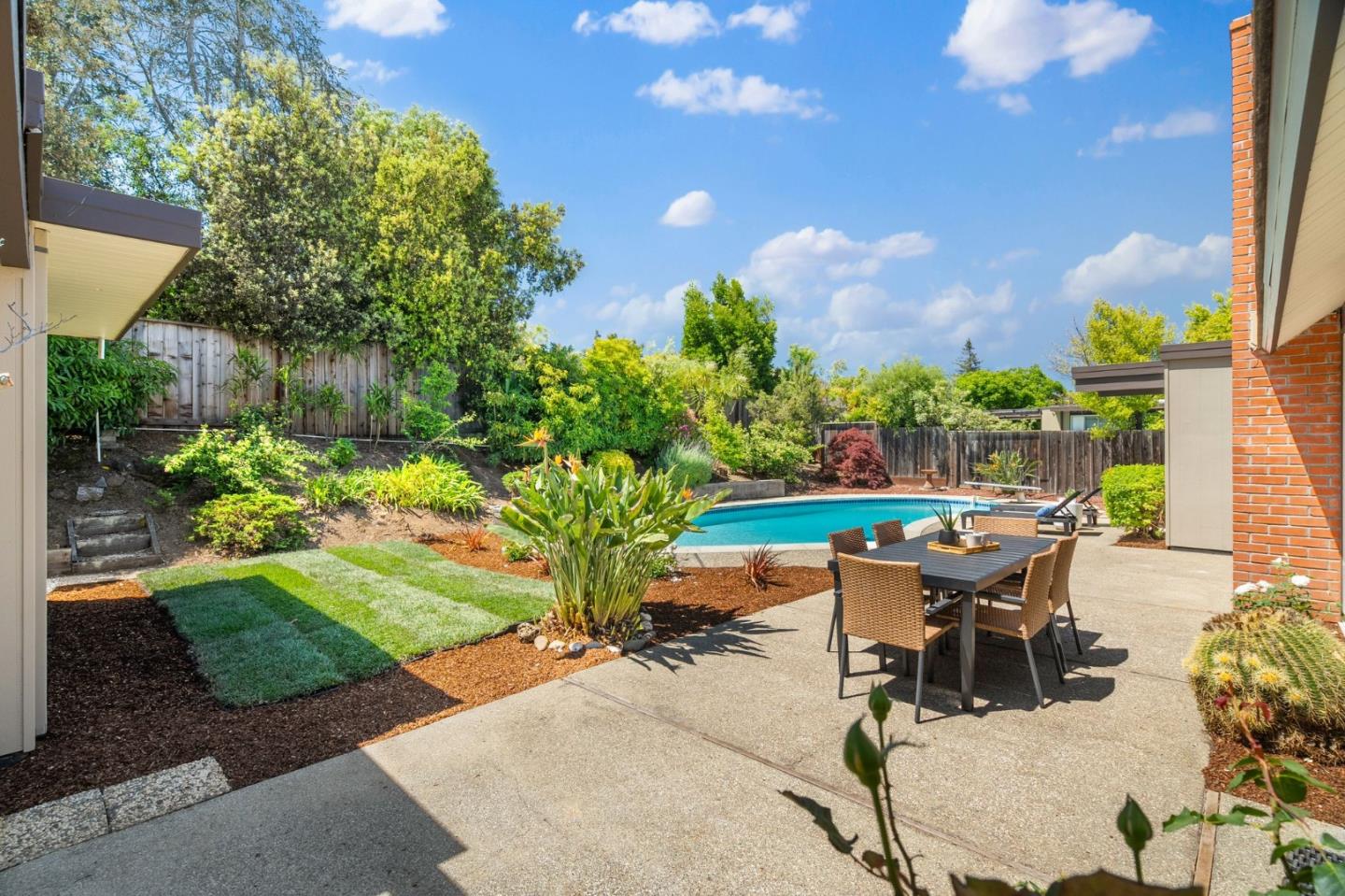 Detail Gallery Image 35 of 42 For 802 Allison Way, Sunnyvale,  CA 94087 - 4 Beds | 2 Baths
